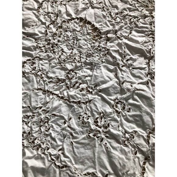 Vintage Hand Embroidered Pillowcase White Cut Work 25” x 23” - Picture 4 of 7